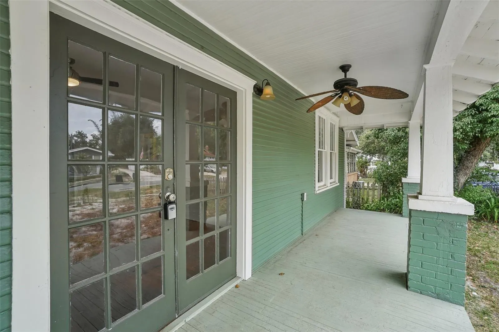 1533 E ELM RD