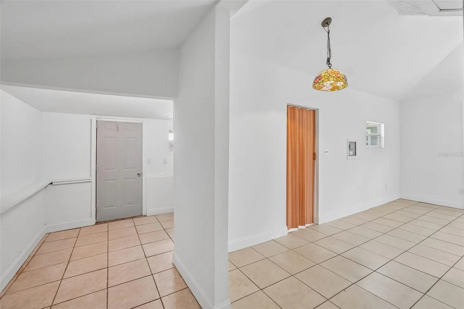 1533 E ELM RD