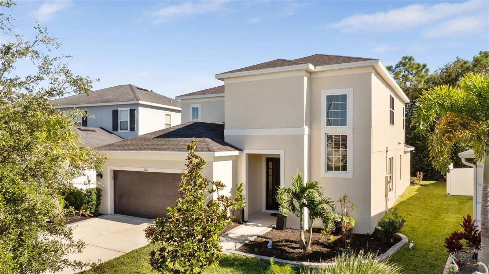 9009 SPRUCE CREEK CIR