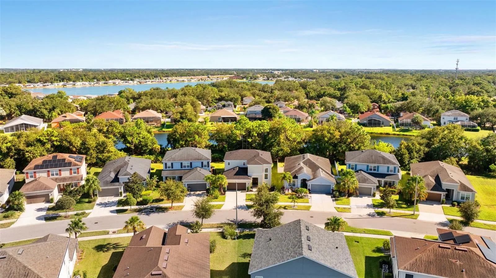 9009 SPRUCE CREEK CIR