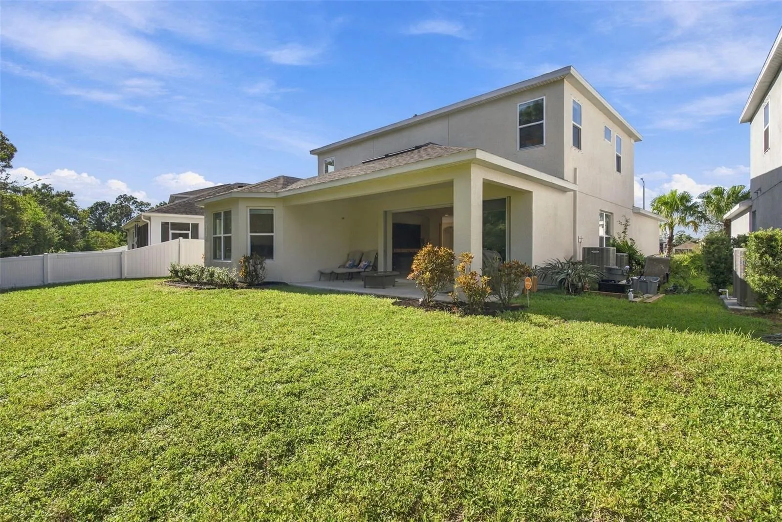 9009 SPRUCE CREEK CIR