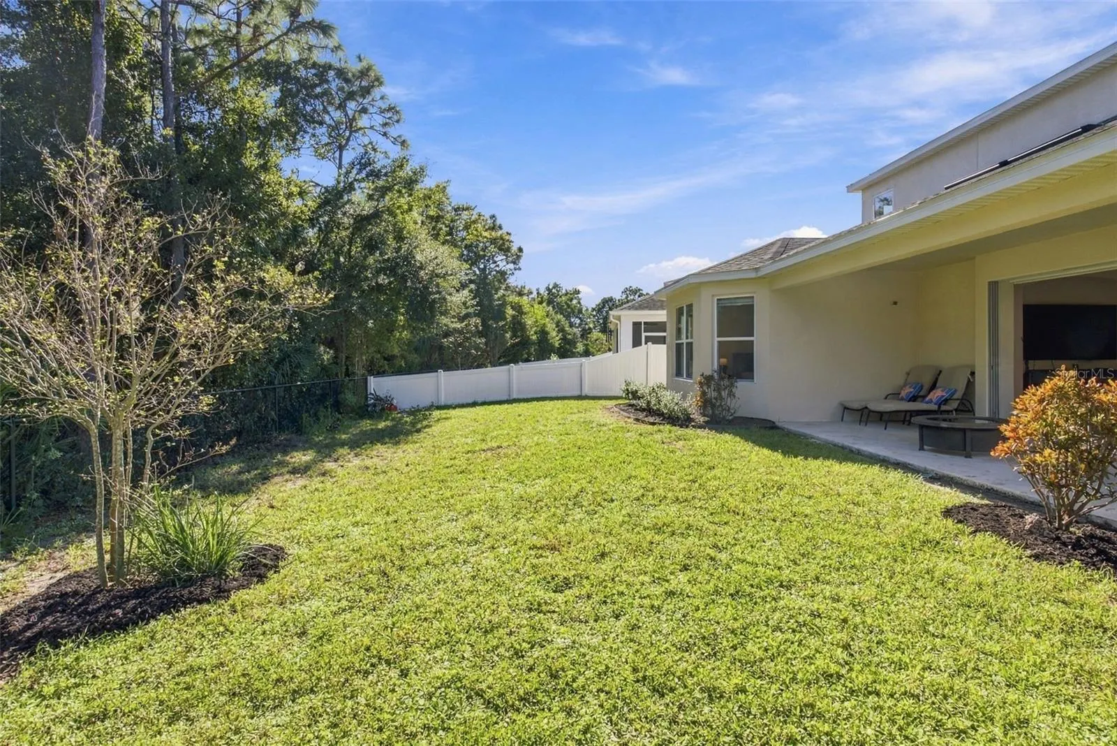 9009 SPRUCE CREEK CIR