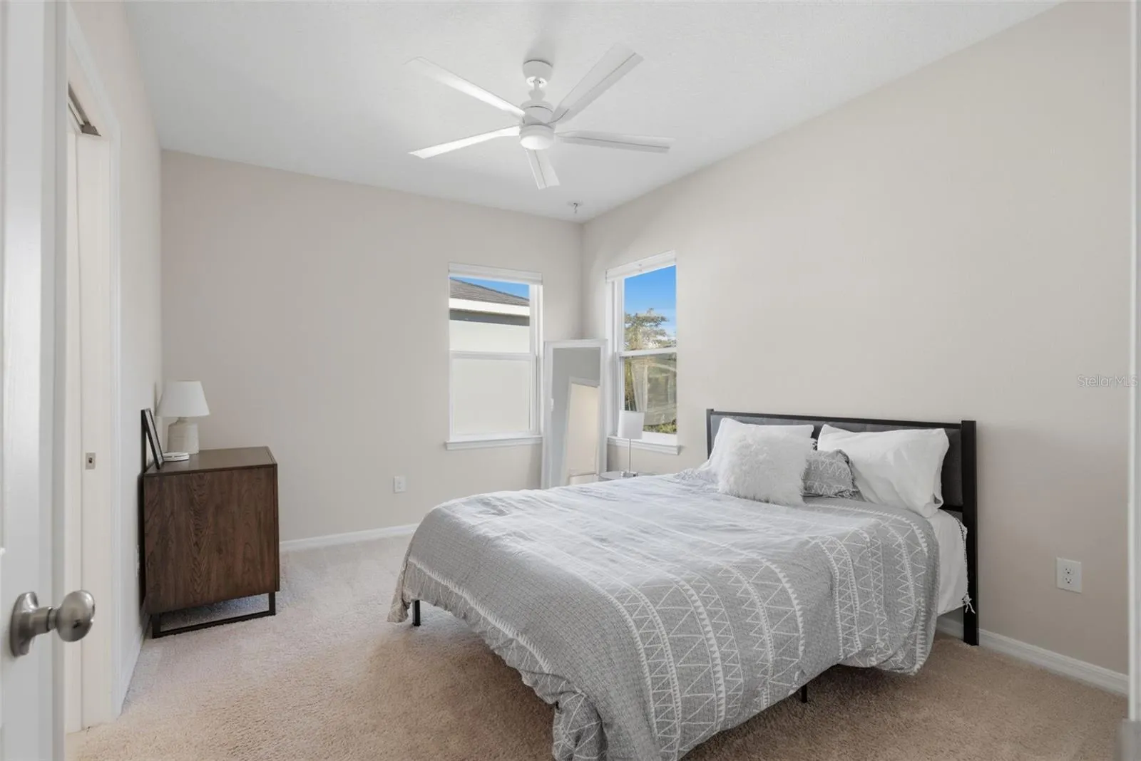 9009 SPRUCE CREEK CIR