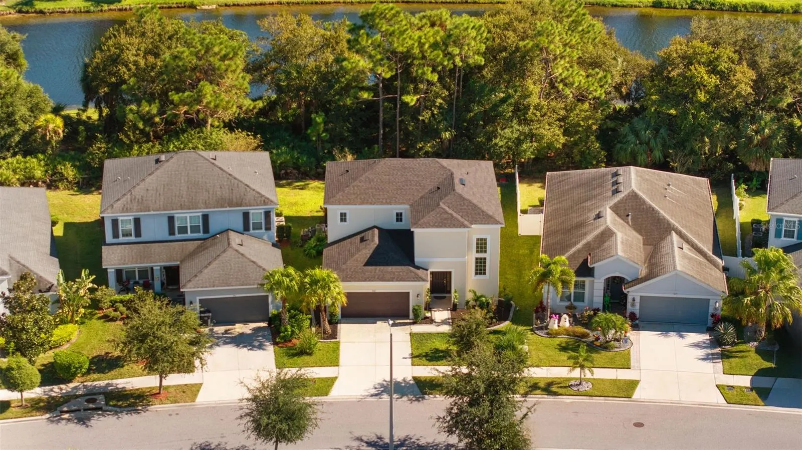 9009 SPRUCE CREEK CIR