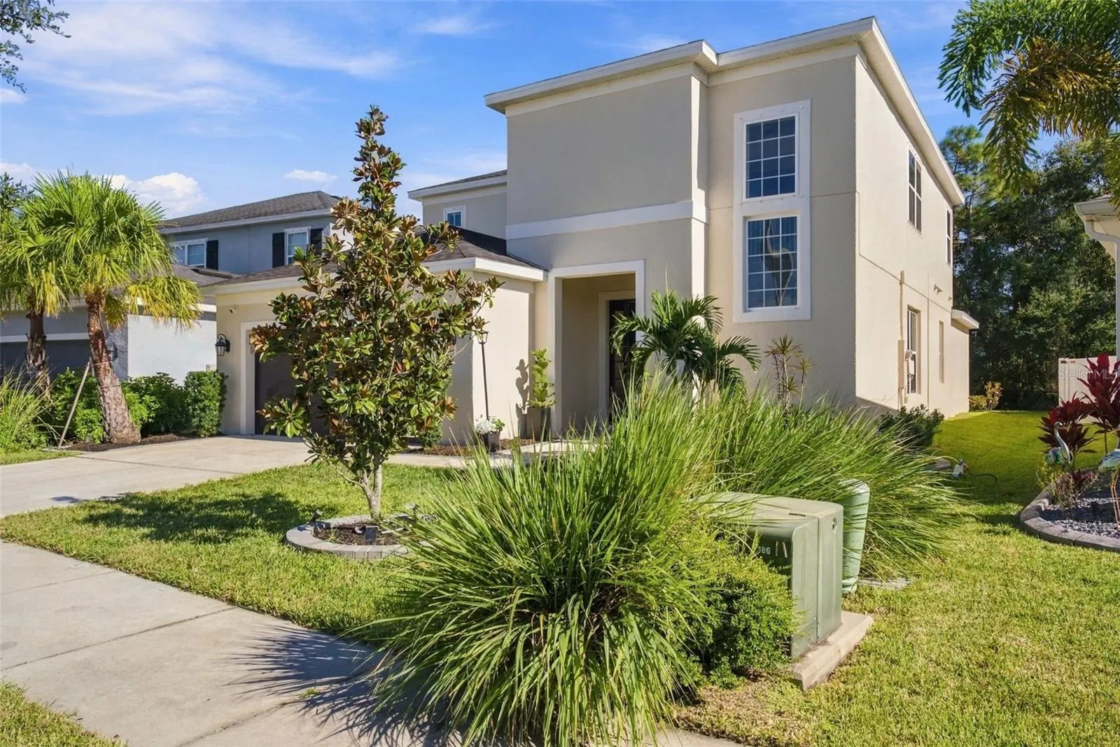 9009 SPRUCE CREEK CIR