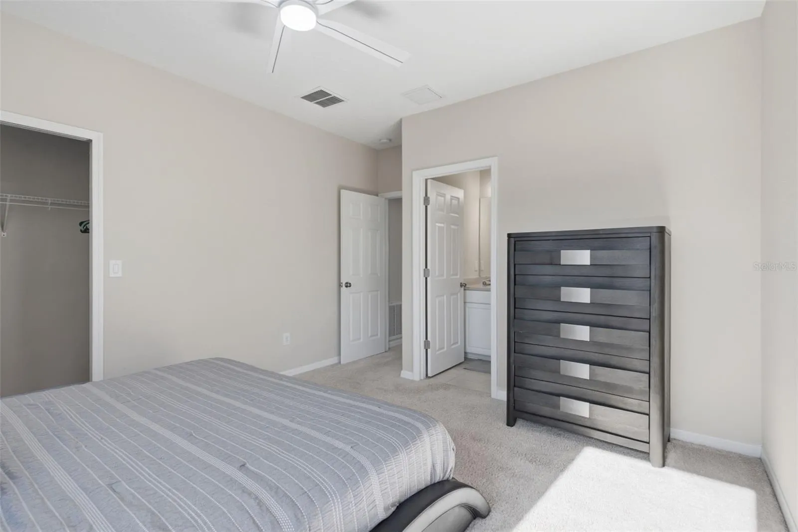 9009 SPRUCE CREEK CIR