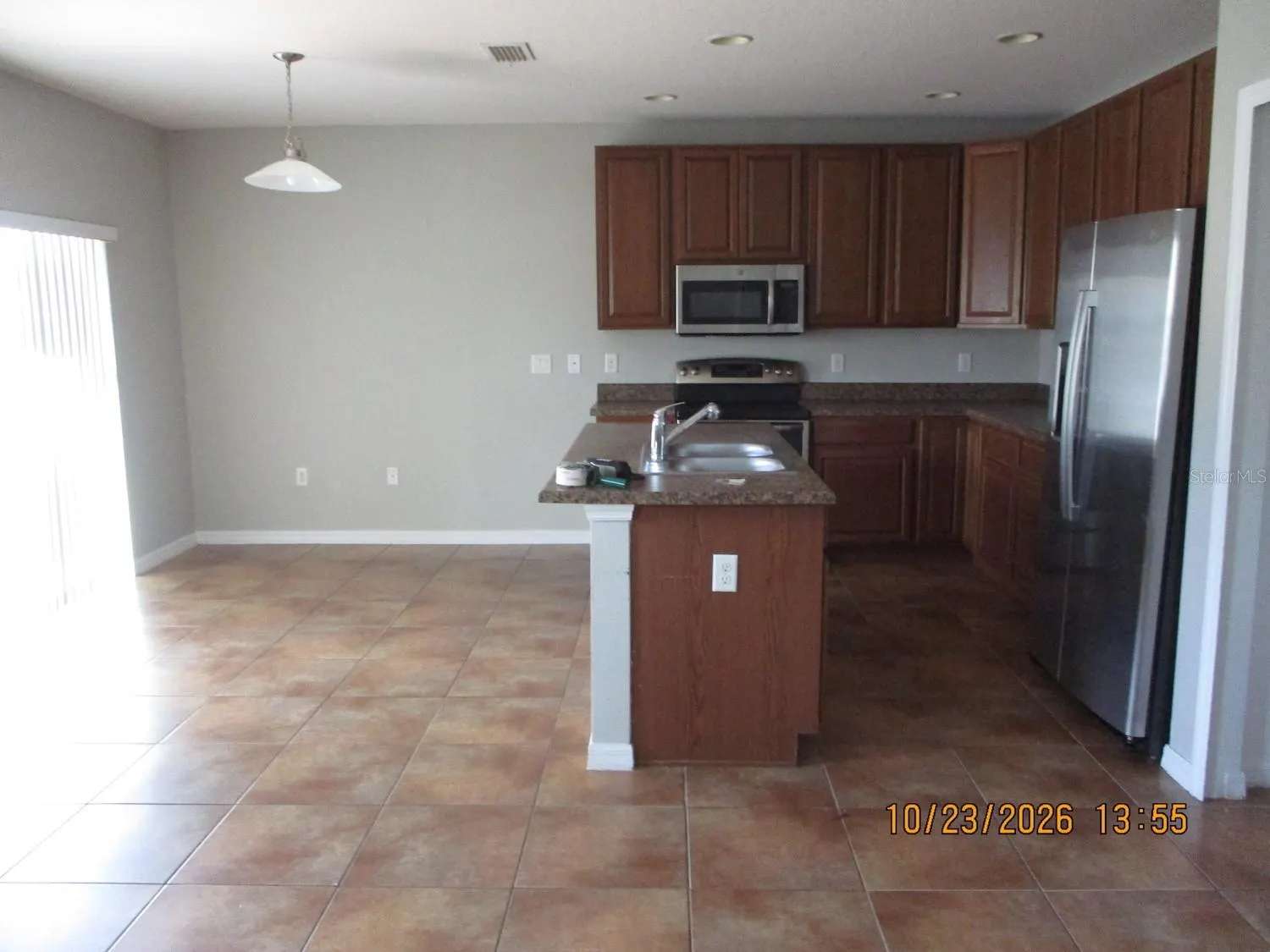 1038 SUFFRAGETTE CIR