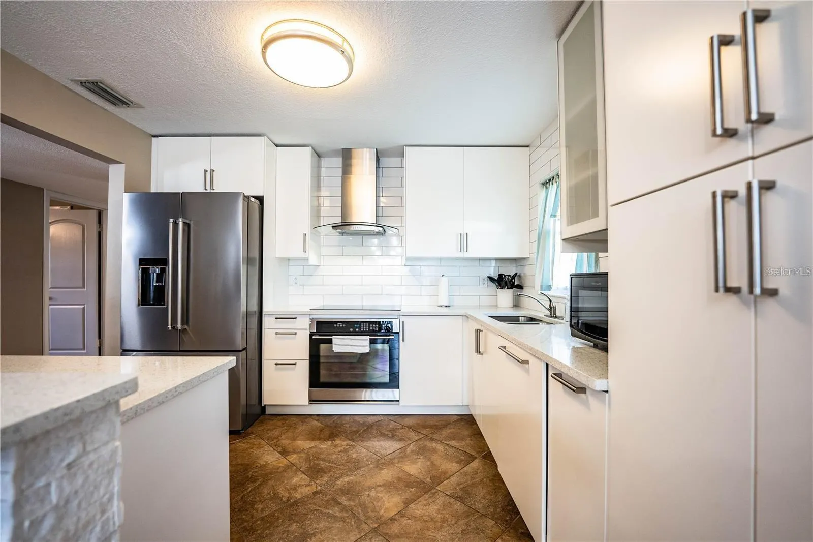 501 CAMEO DR
