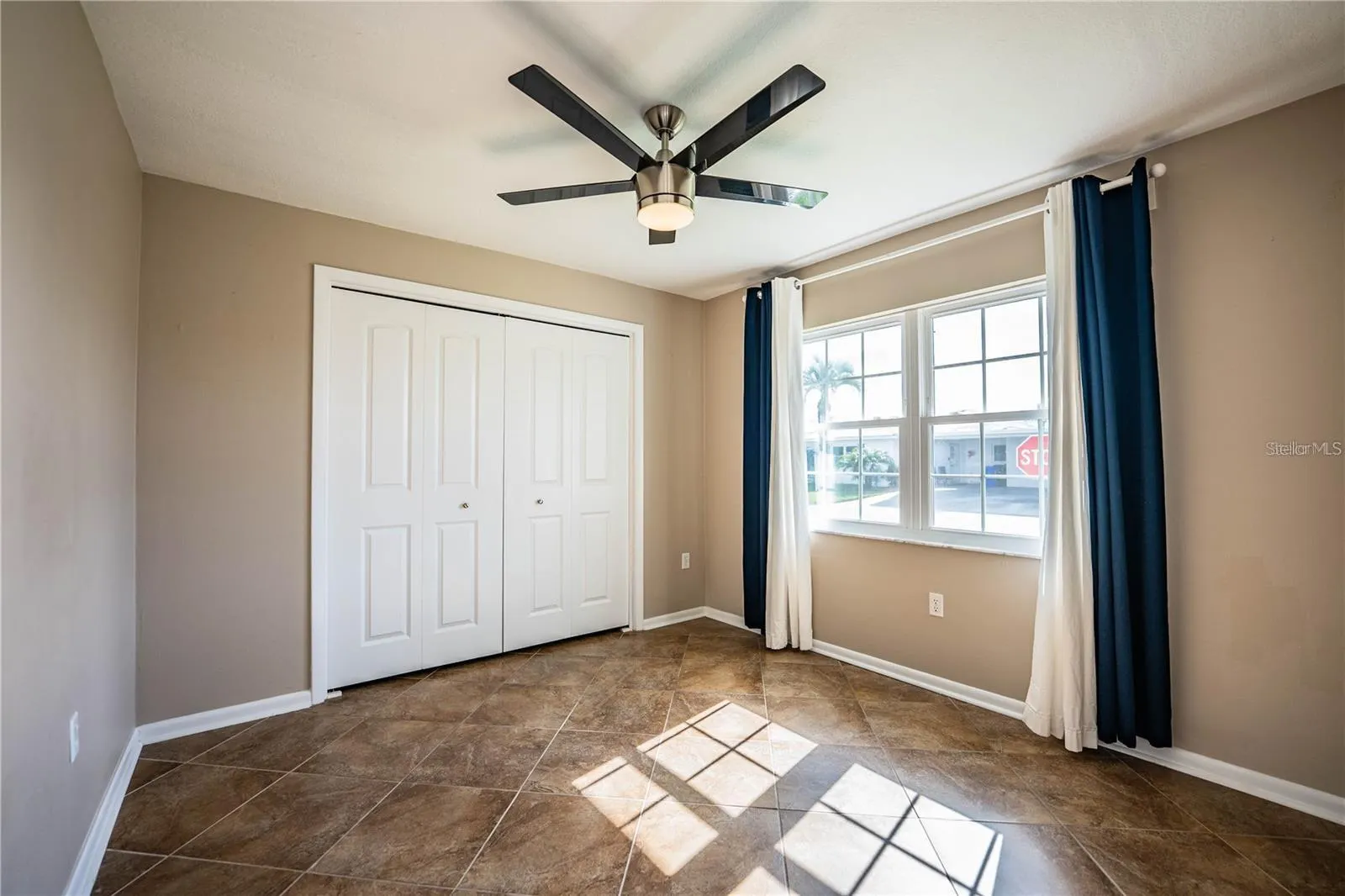 501 CAMEO DR
