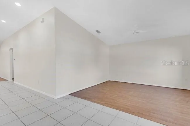 501 LAKE VILLA WAY