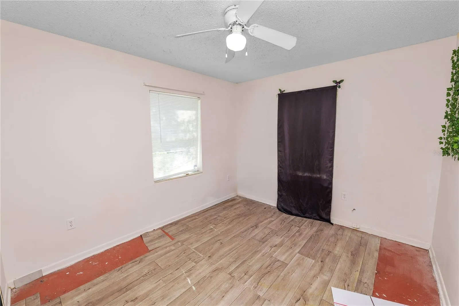 807 S SEMINOLE AVE