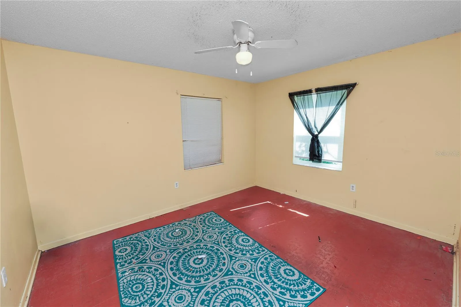 807 S SEMINOLE AVE