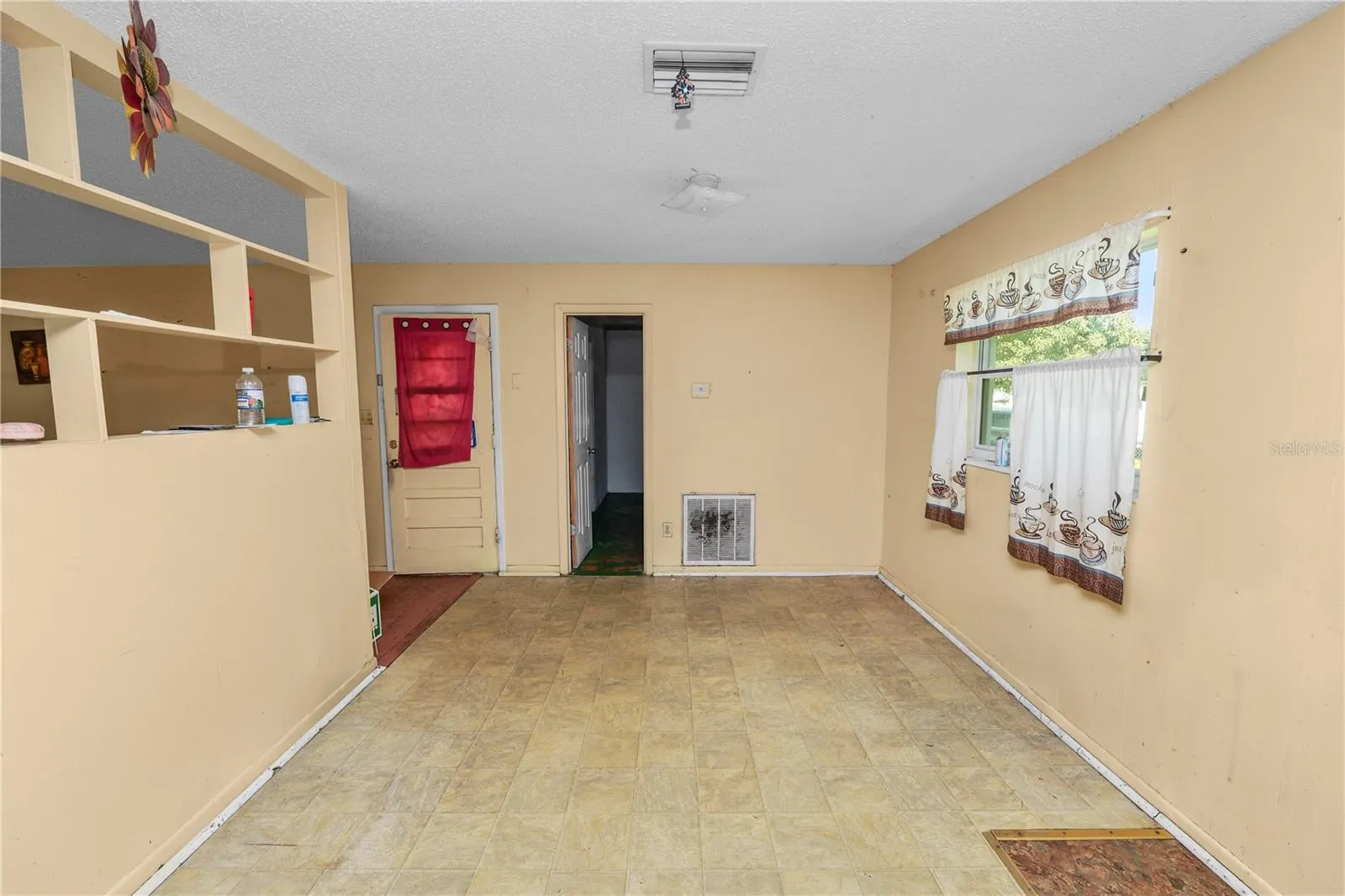 807 S SEMINOLE AVE