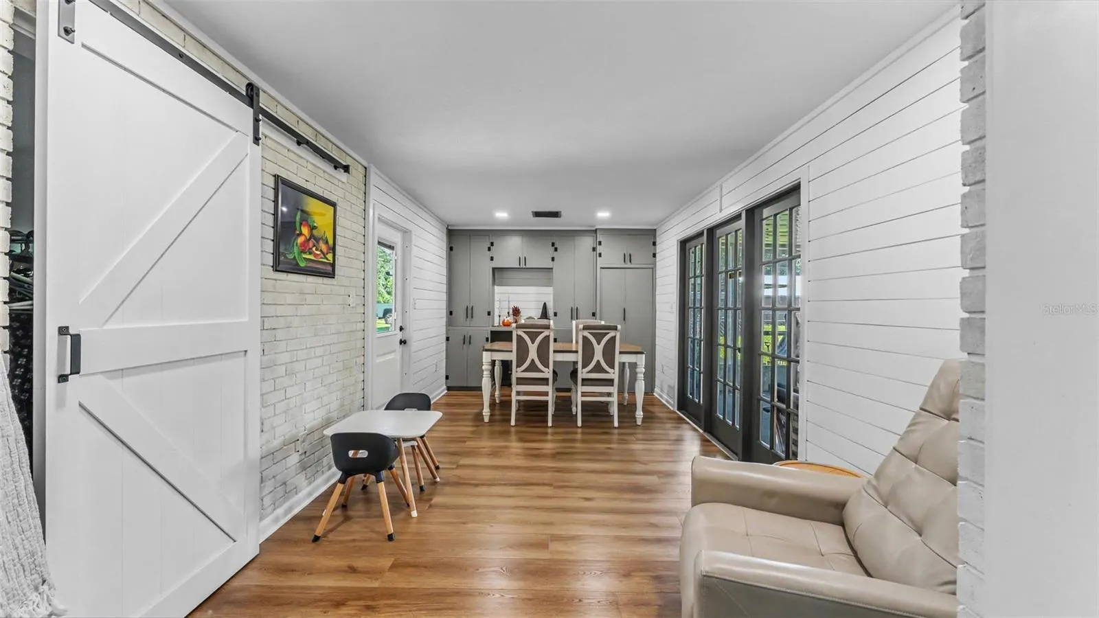 455 LYLE PARKWAY