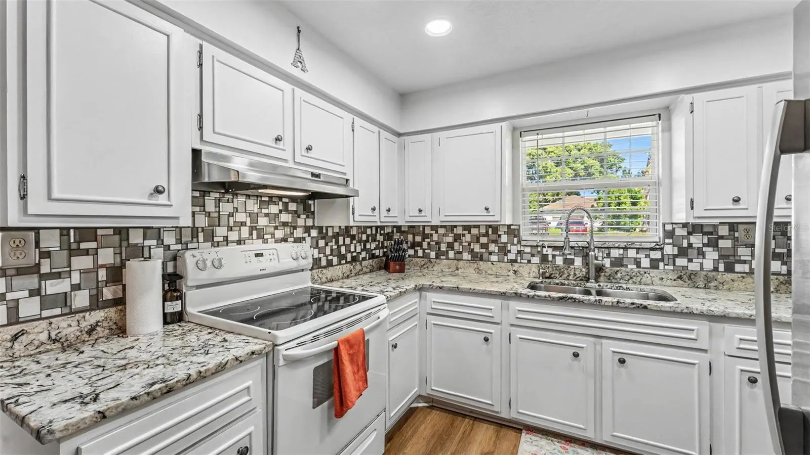 455 LYLE PARKWAY