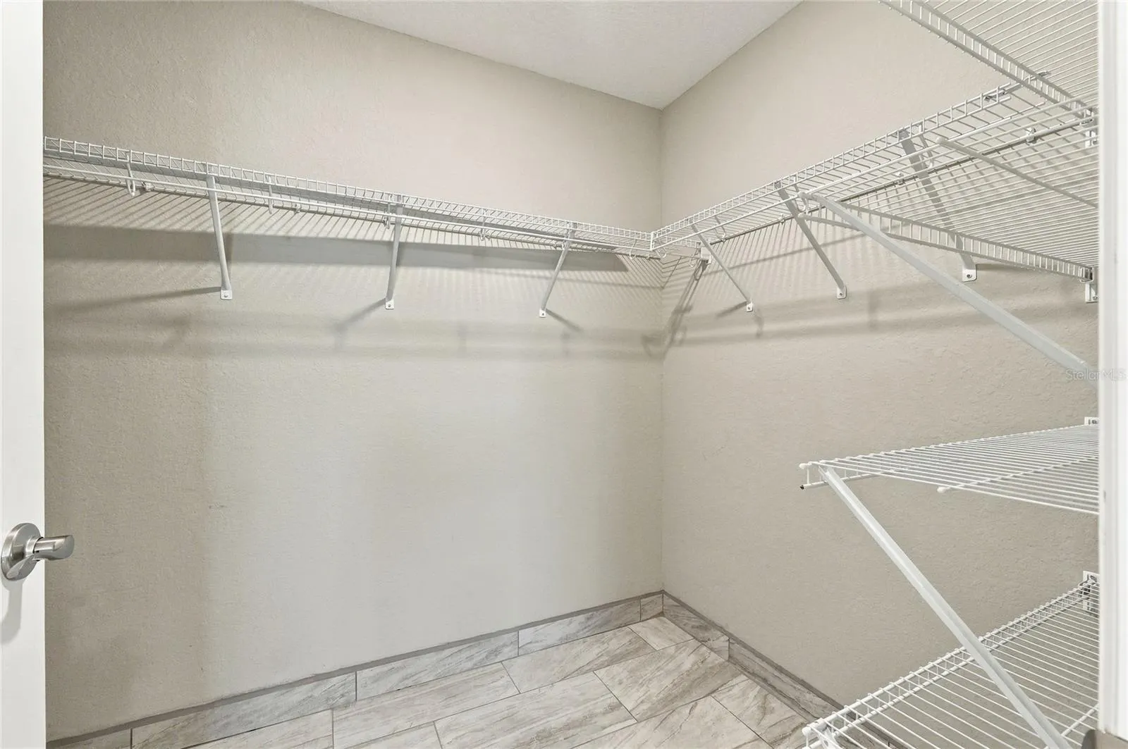 1036 ARUBA AVE