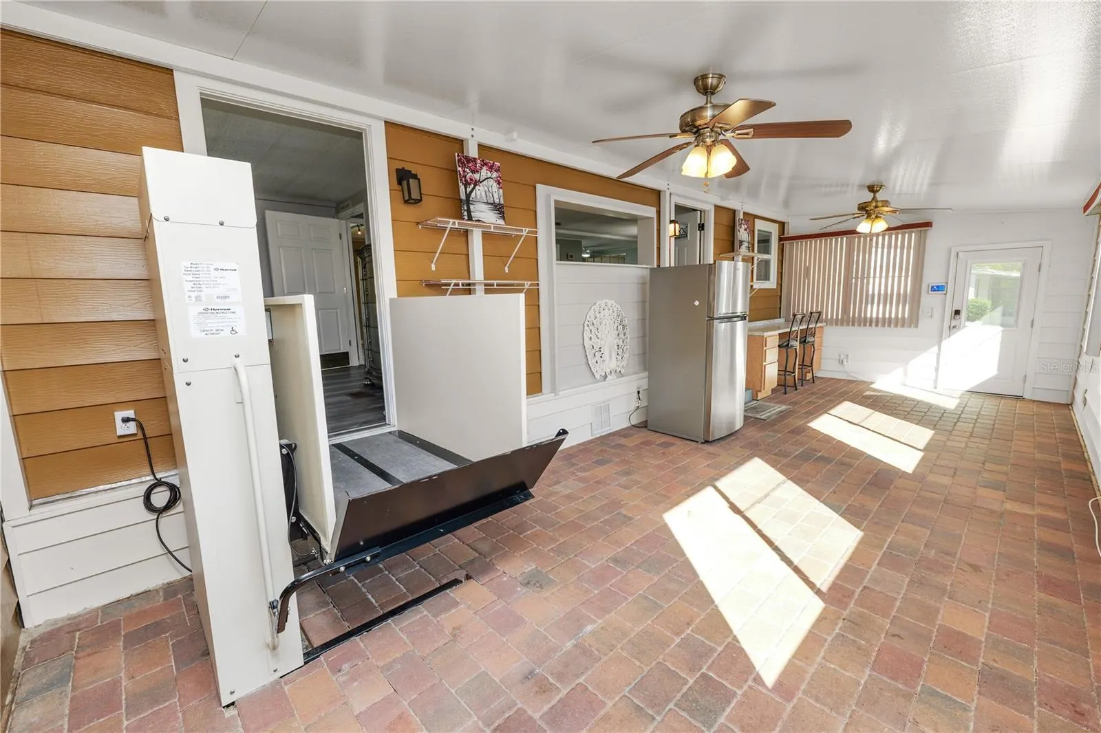 918 PINE RIDGE DR