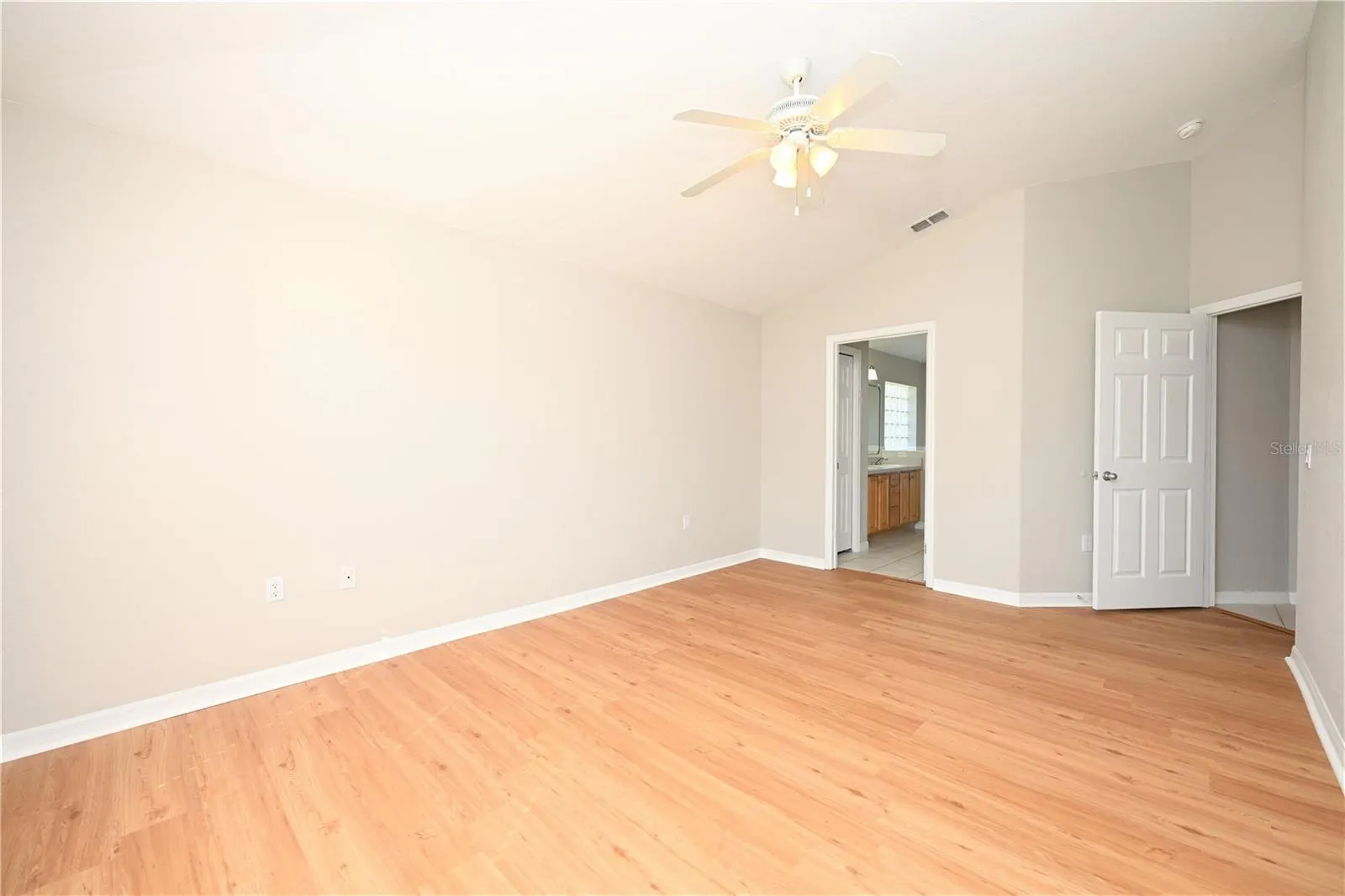 3518 REMINGTON OAKS WAY