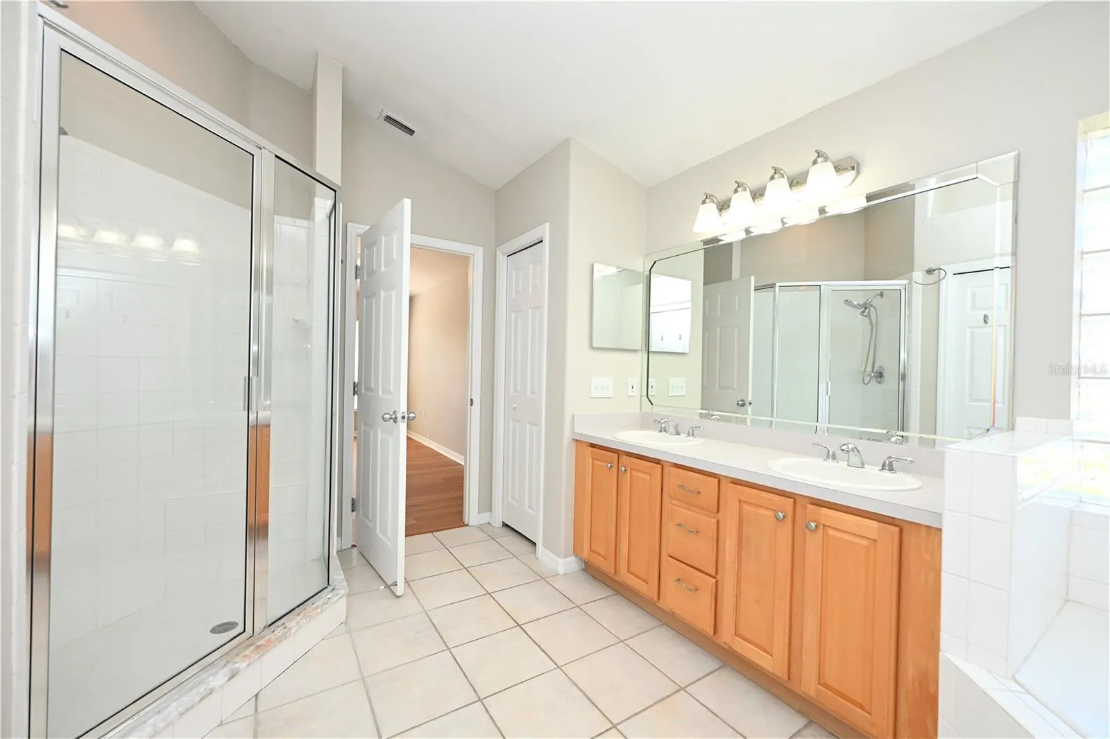 3518 REMINGTON OAKS WAY
