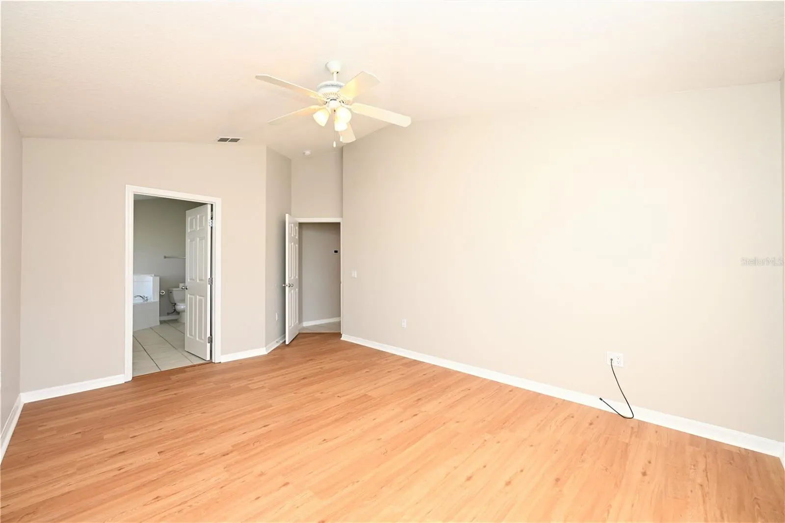 3518 REMINGTON OAKS WAY