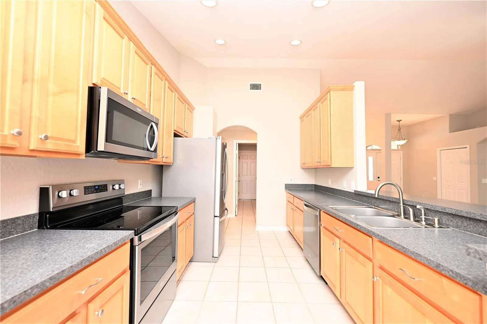 3518 REMINGTON OAKS WAY