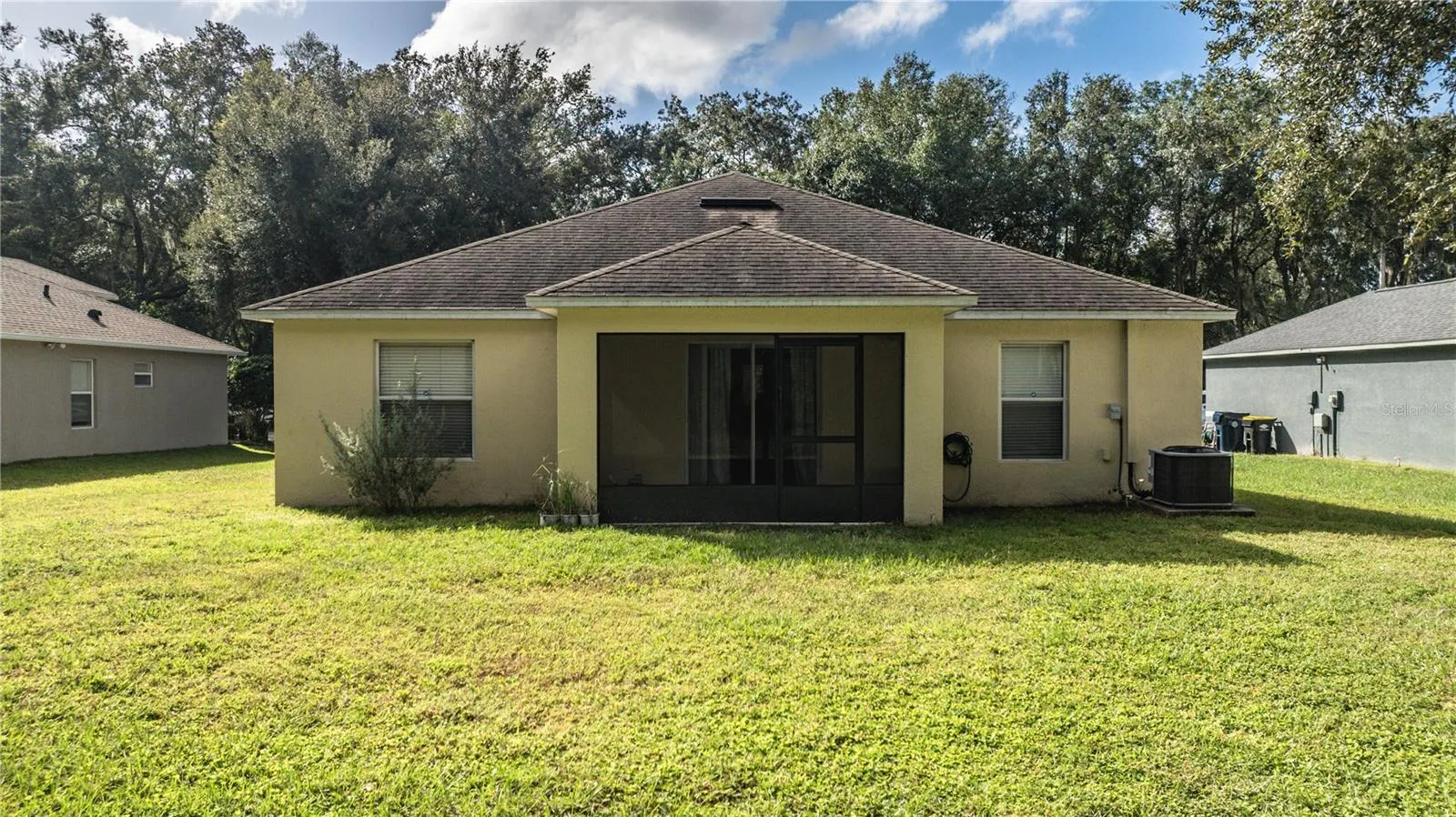 816 BARRISTER DR