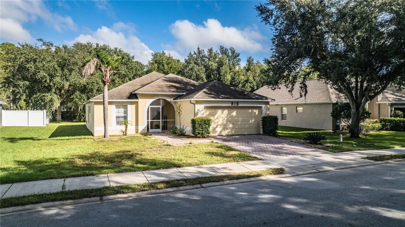 816 BARRISTER DR