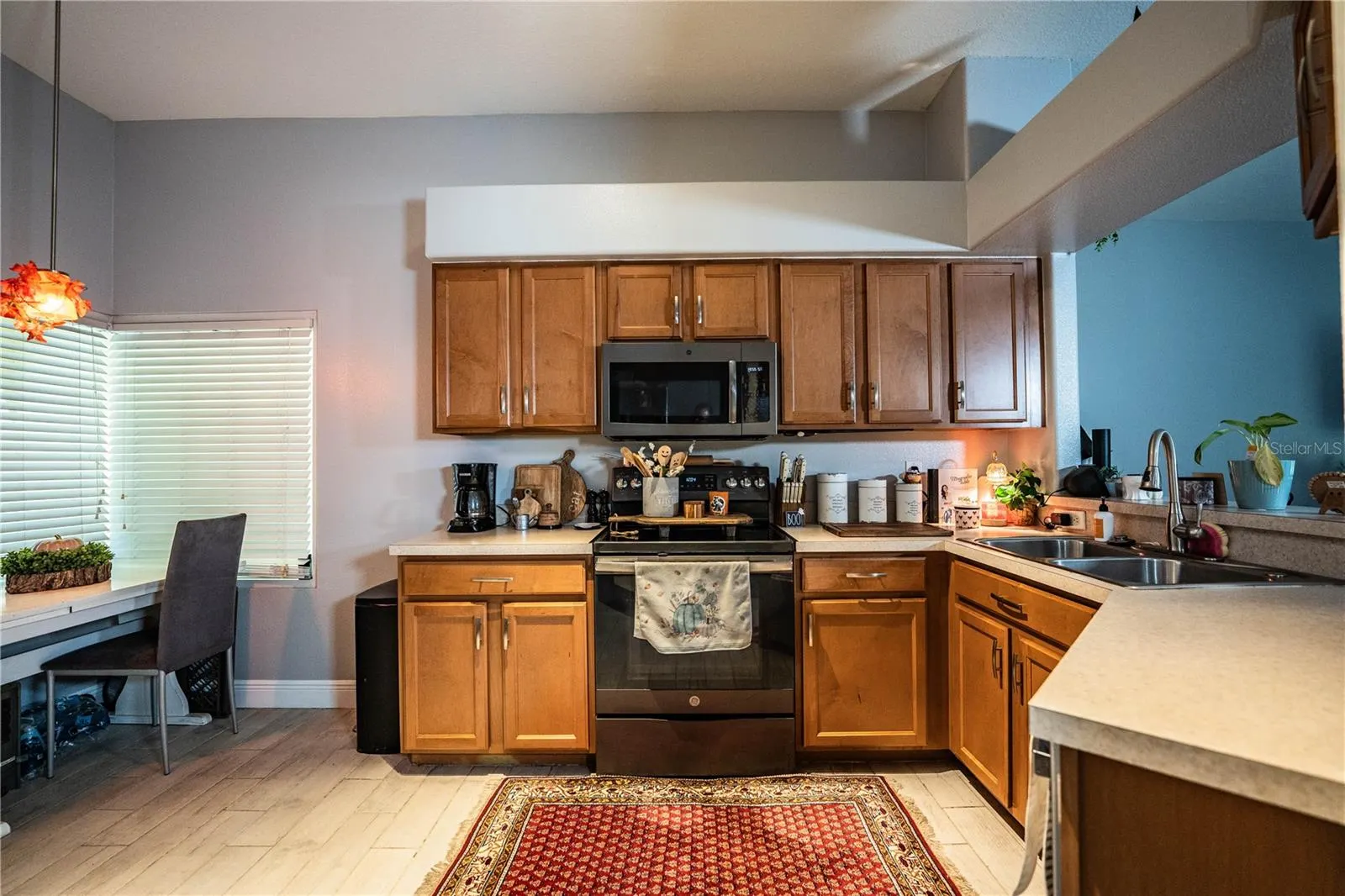 816 BARRISTER DR