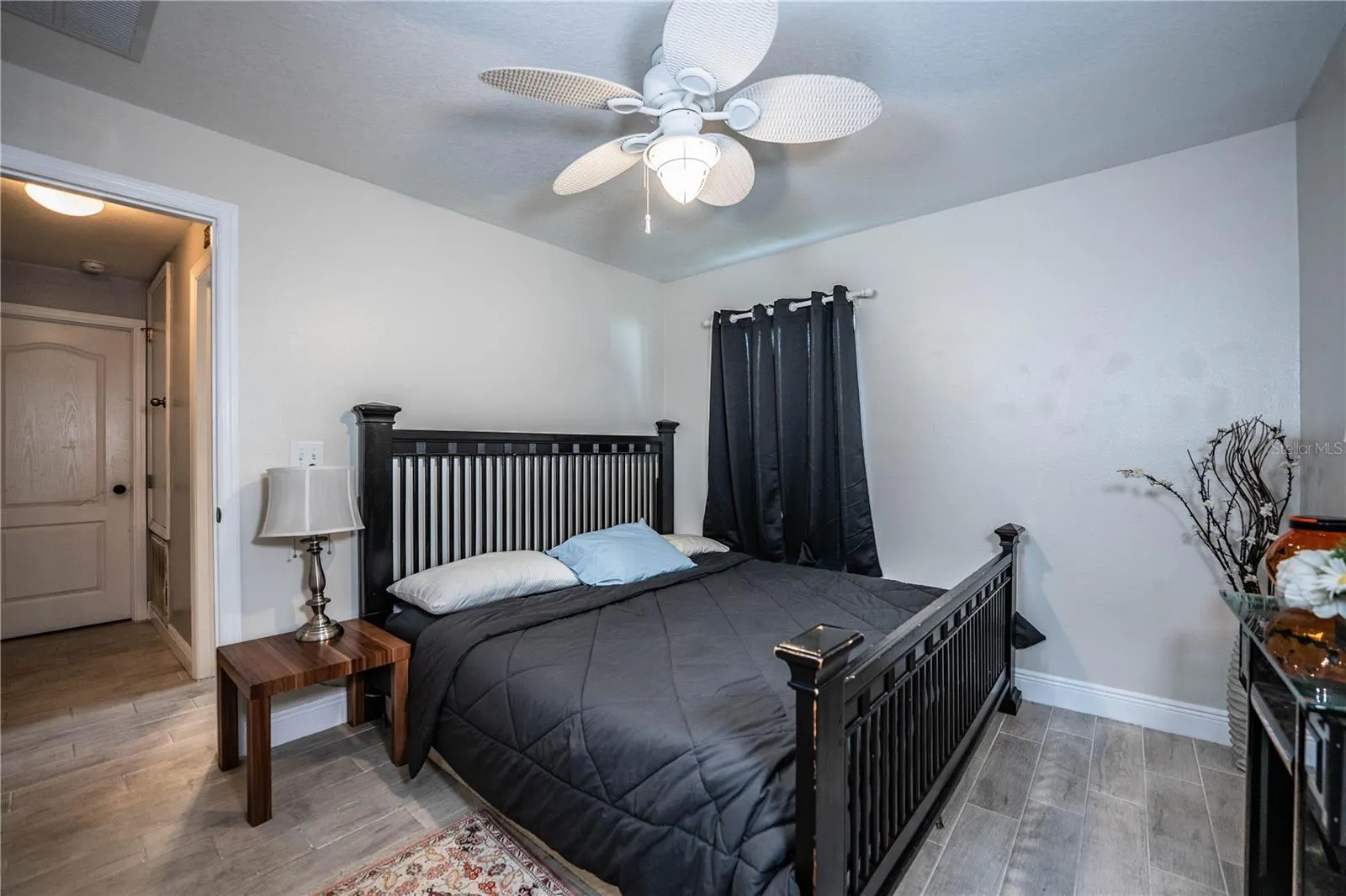 816 BARRISTER DR