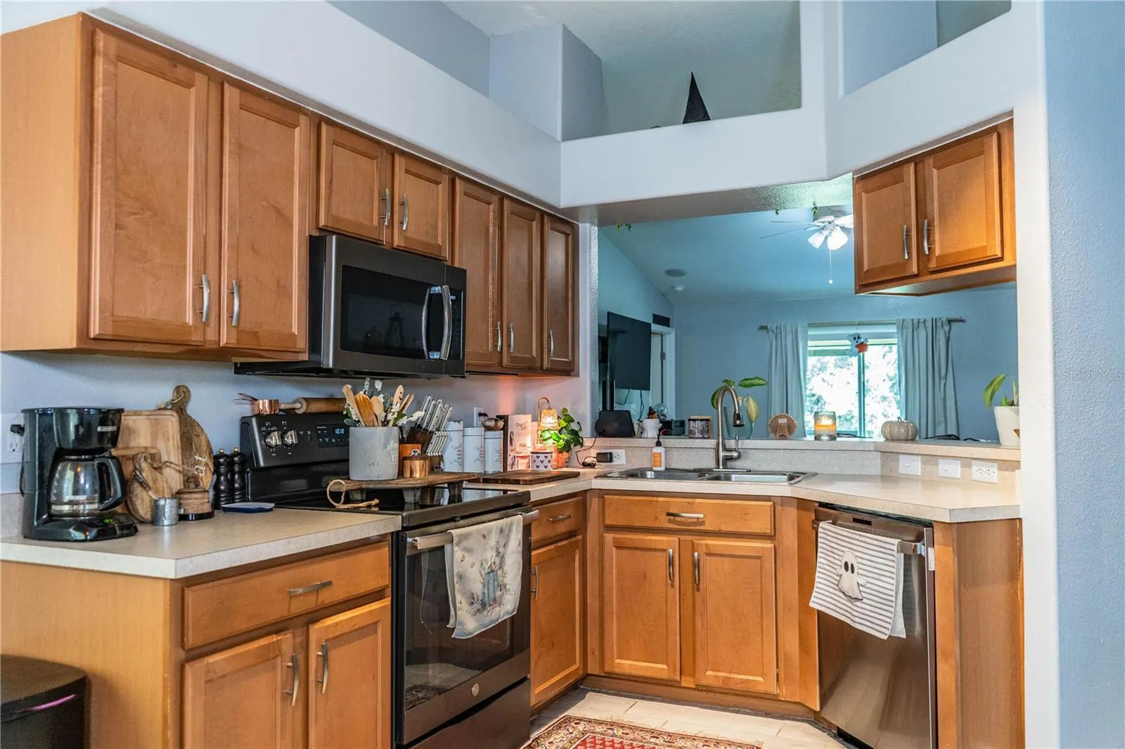 816 BARRISTER DR