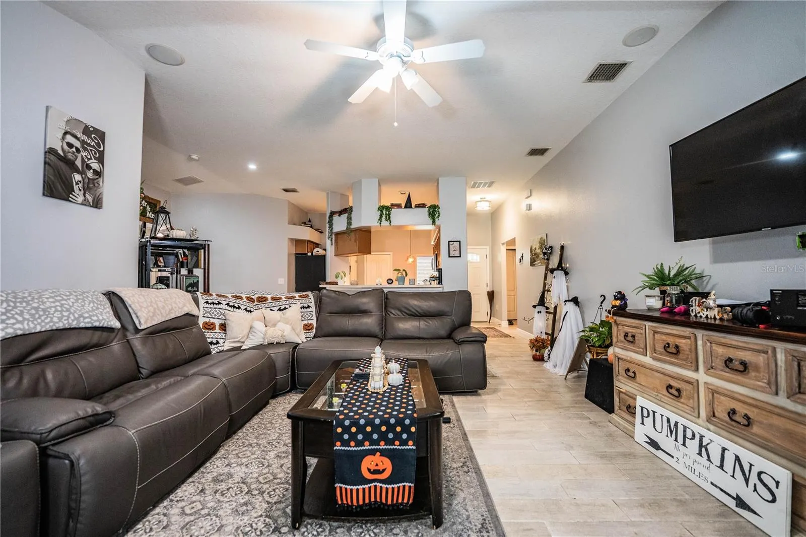 816 BARRISTER DR