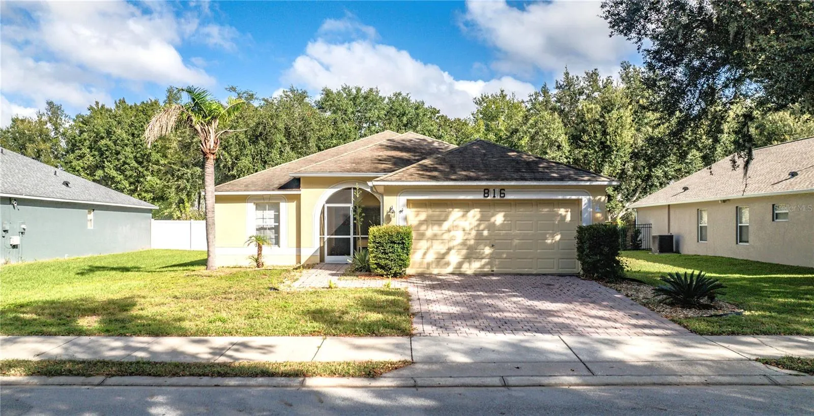 816 BARRISTER DR