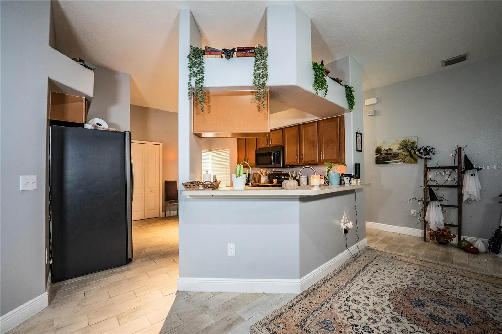 816 BARRISTER DR