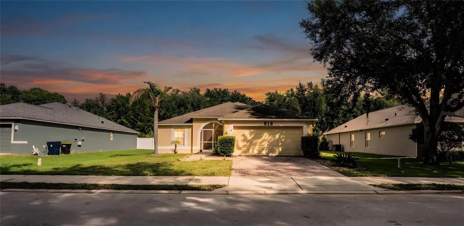 816 BARRISTER DR