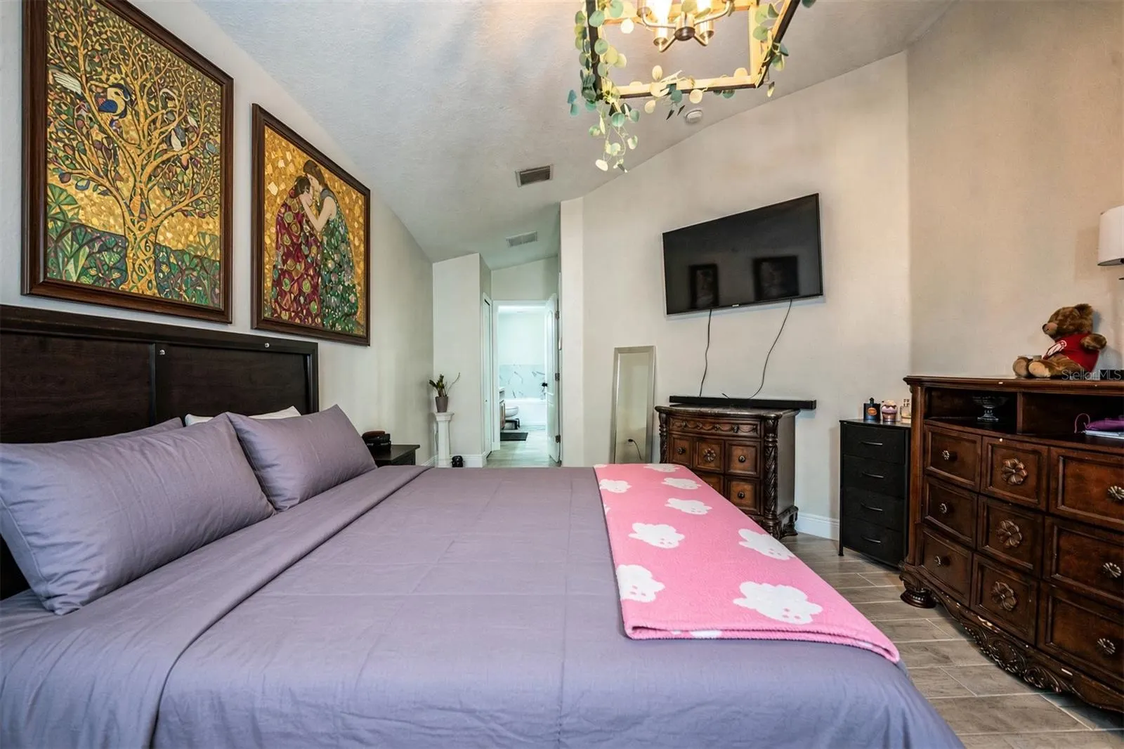 816 BARRISTER DR