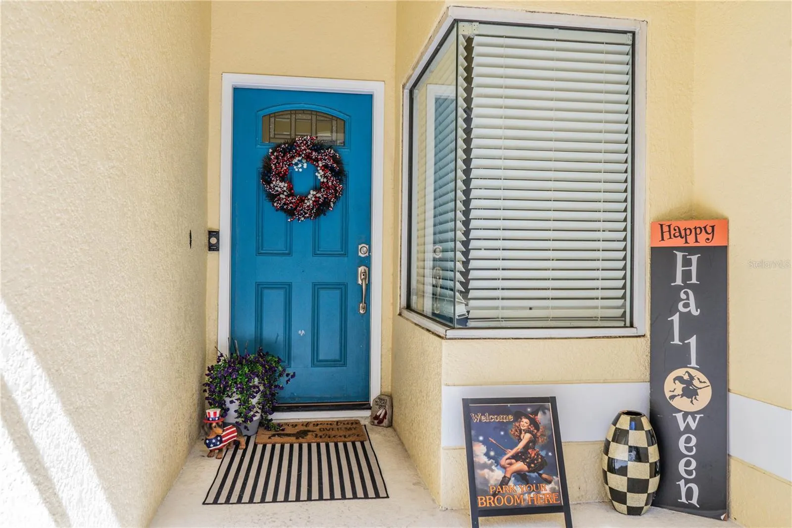 816 BARRISTER DR