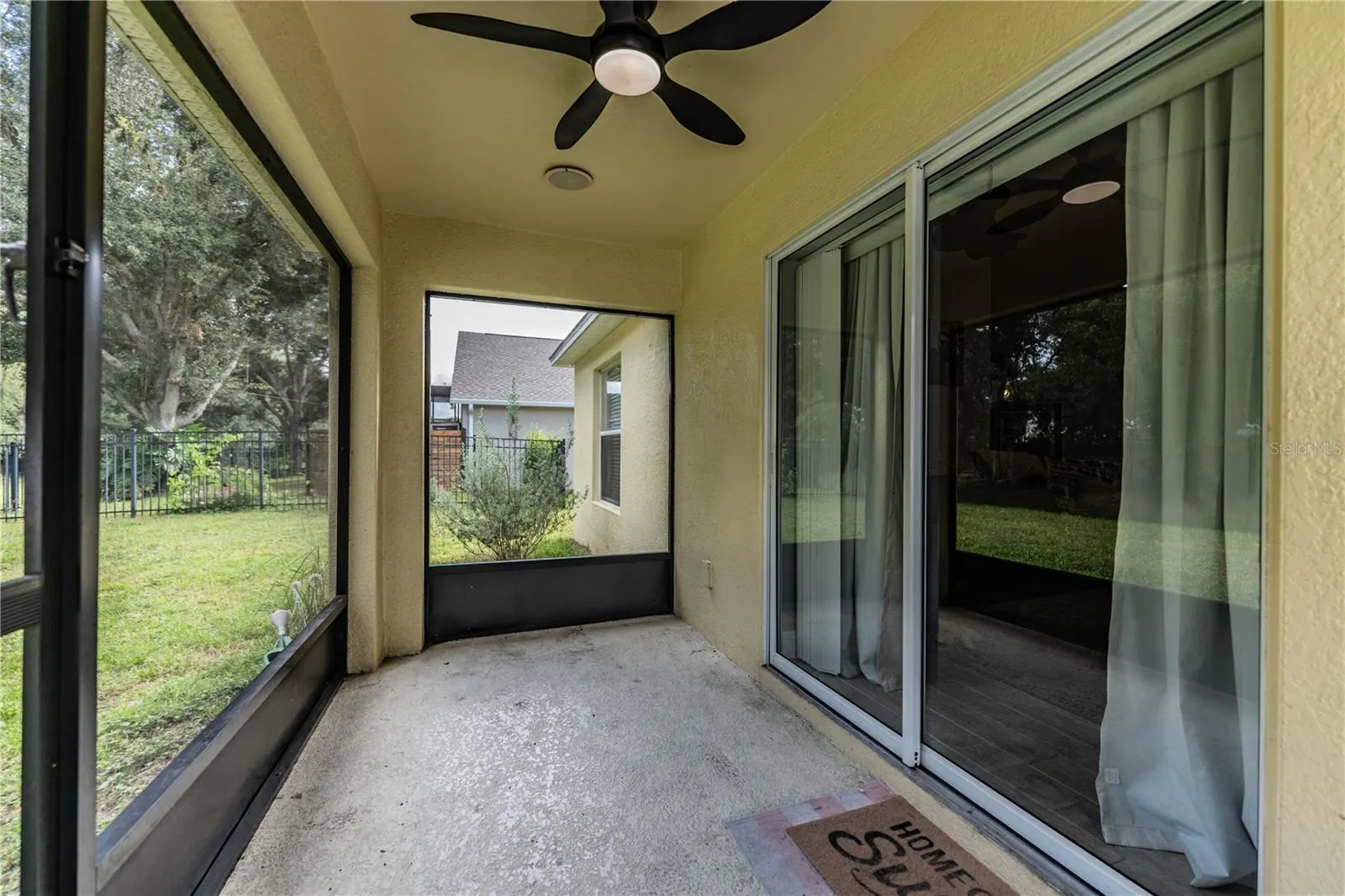 816 BARRISTER DR