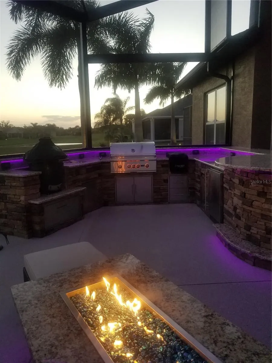 830 TWO POND RD