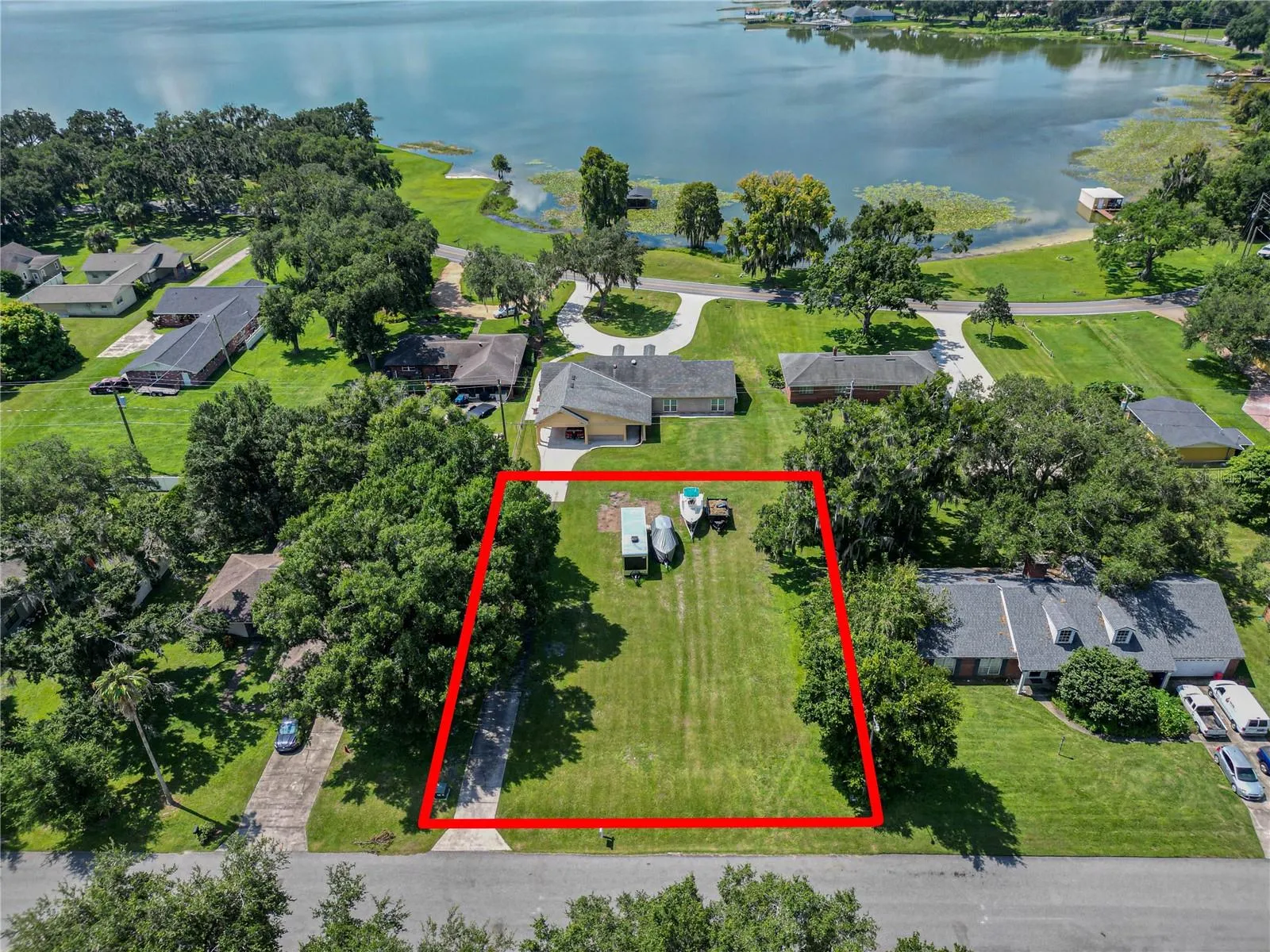 913 CRESTVIEW DR