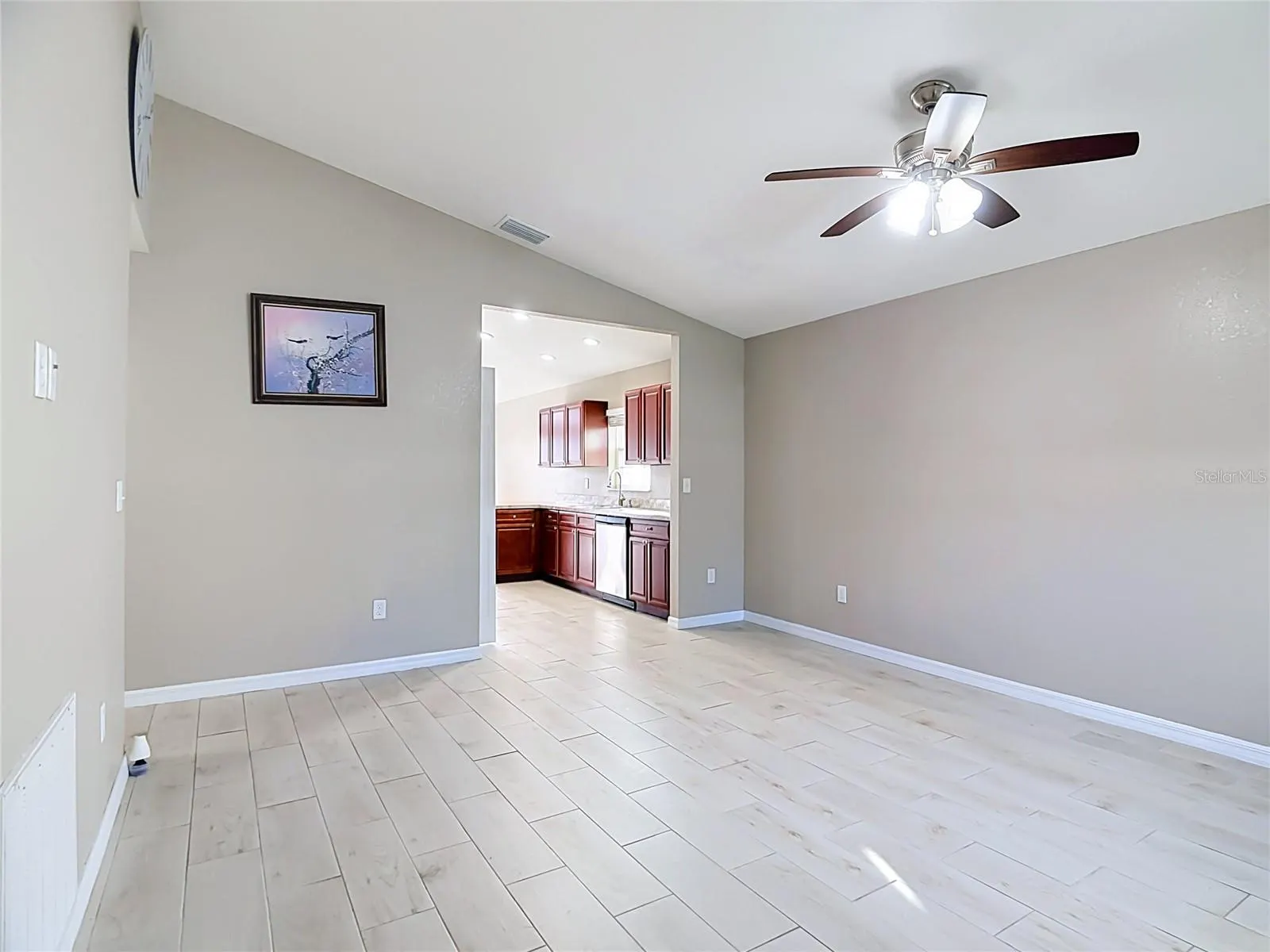 315 WALNUT ST