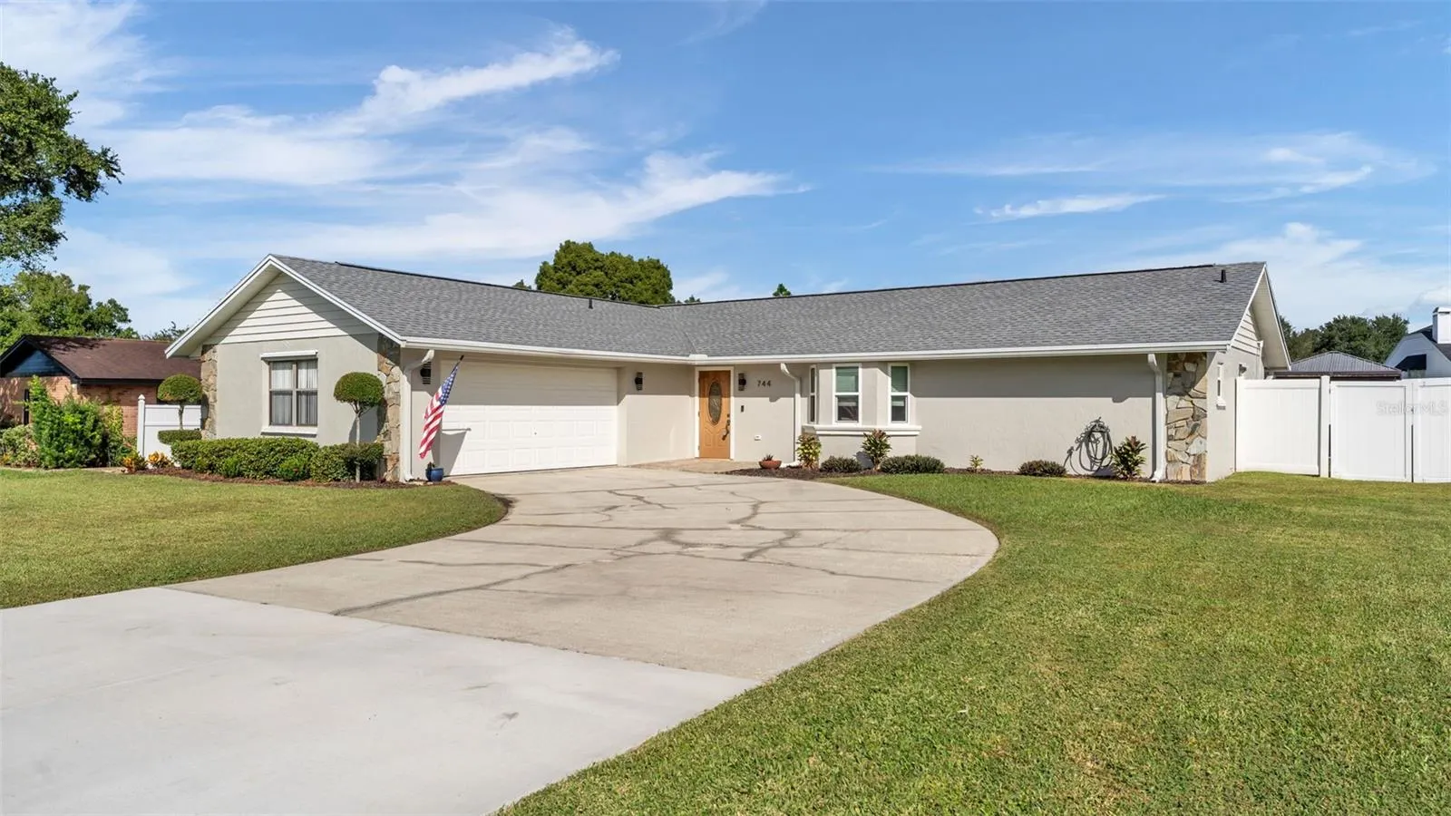 744 SCOTT LAKE VLG N