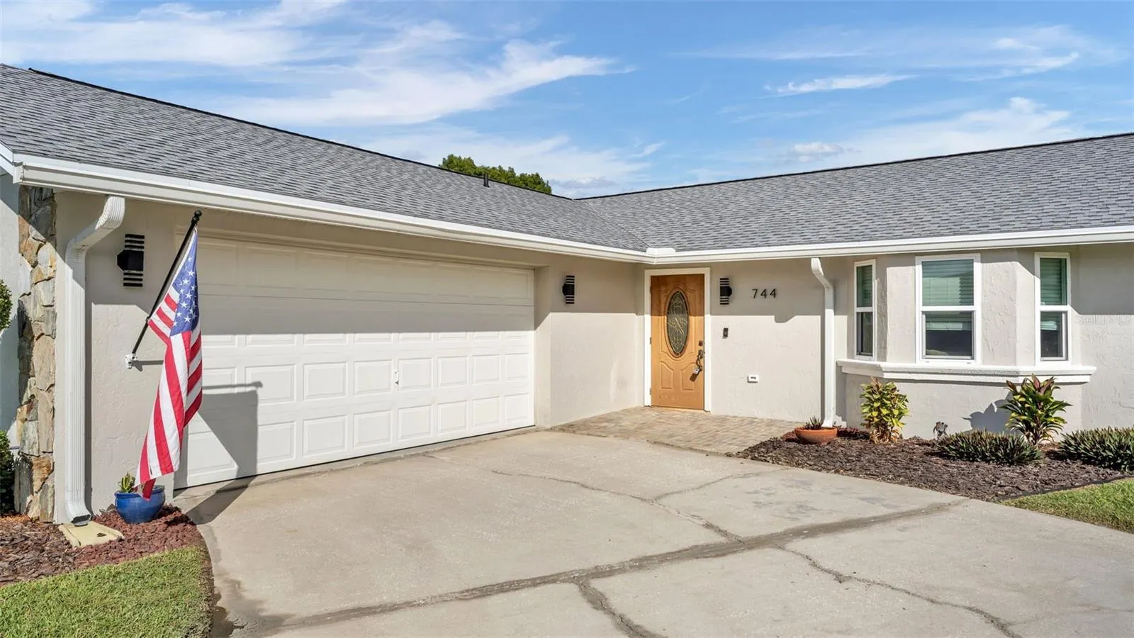 744 SCOTT LAKE VLG N