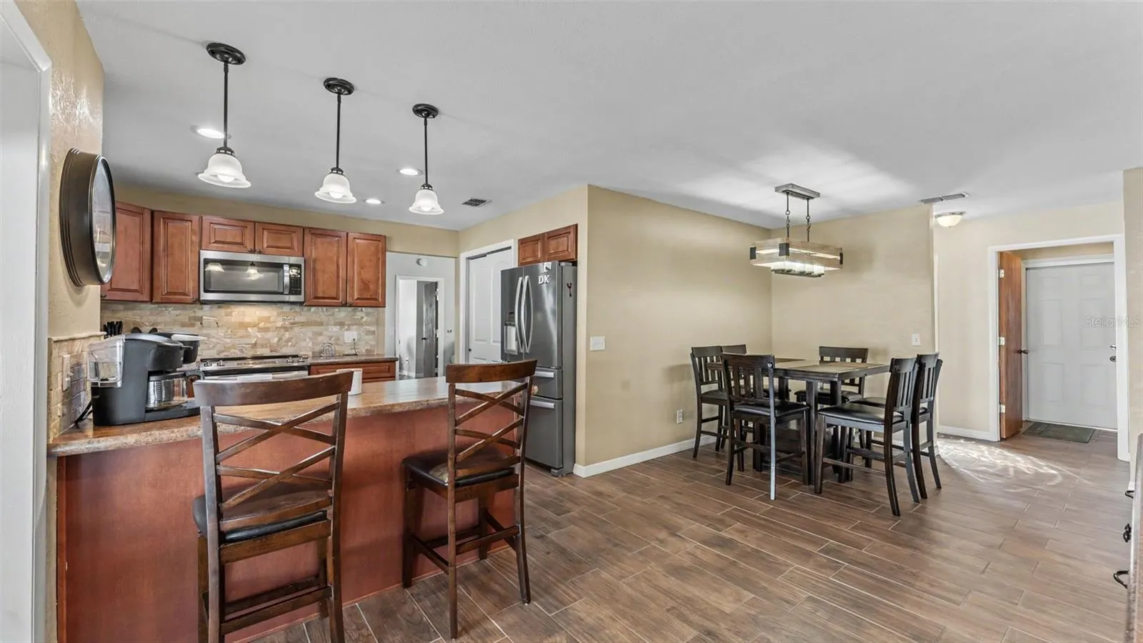 744 SCOTT LAKE VLG N