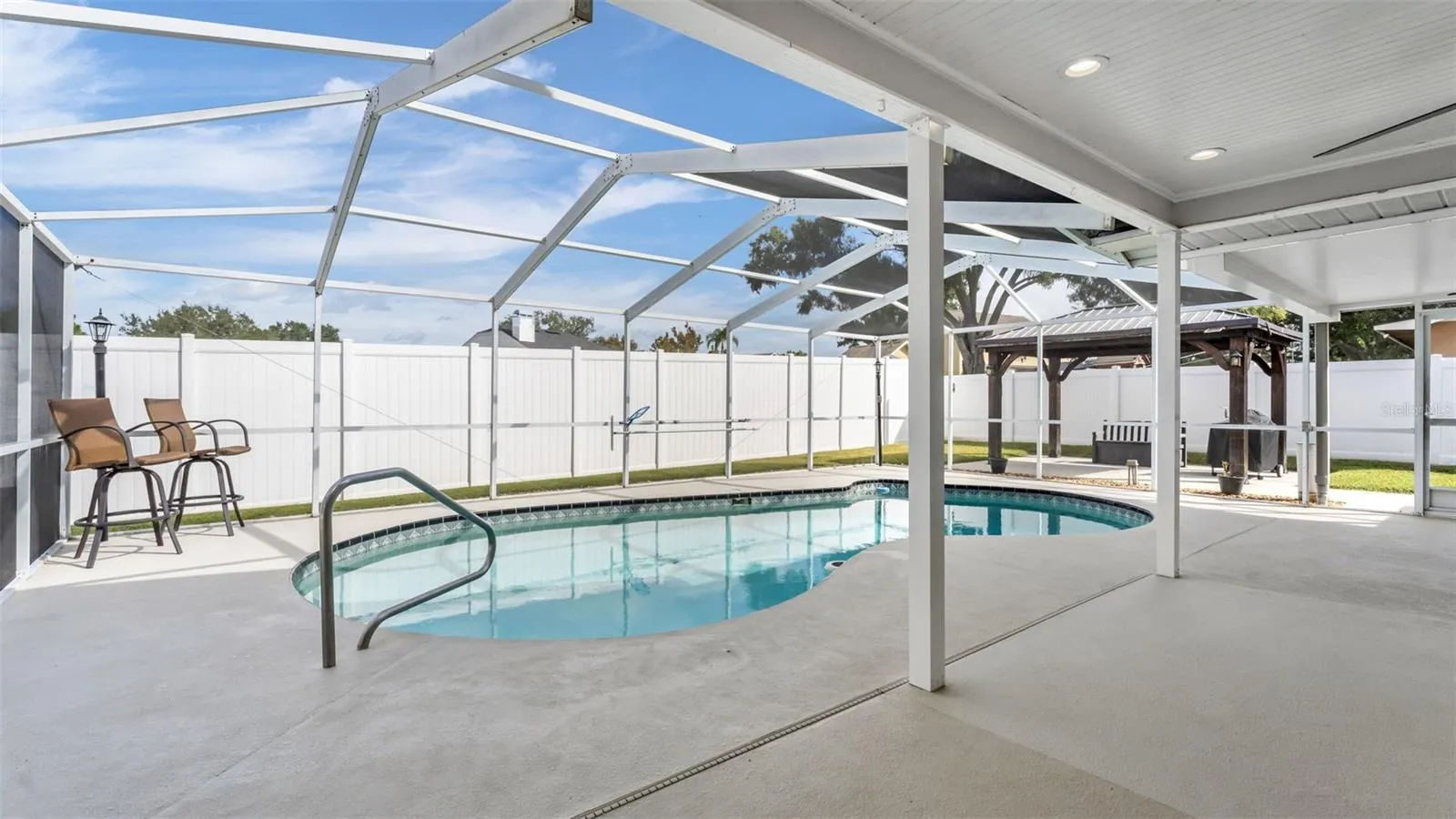 744 SCOTT LAKE VLG N