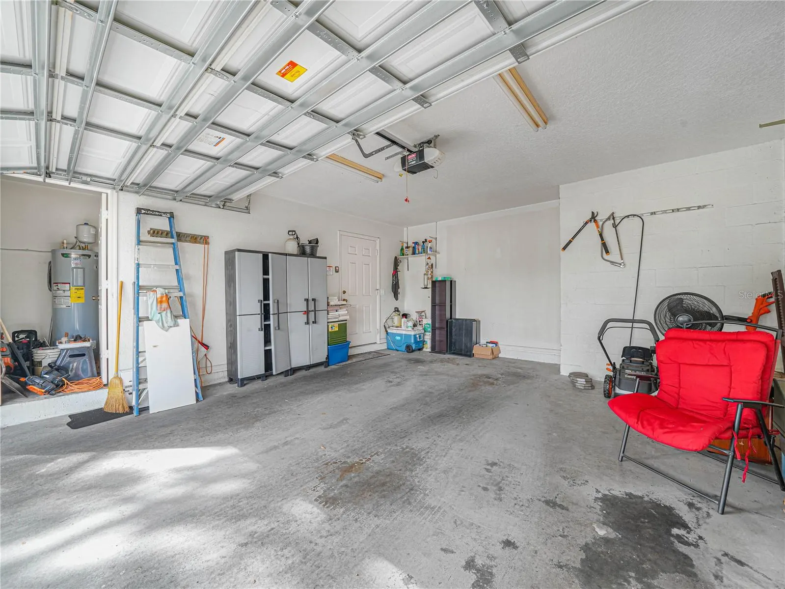 165 W PEARL ST