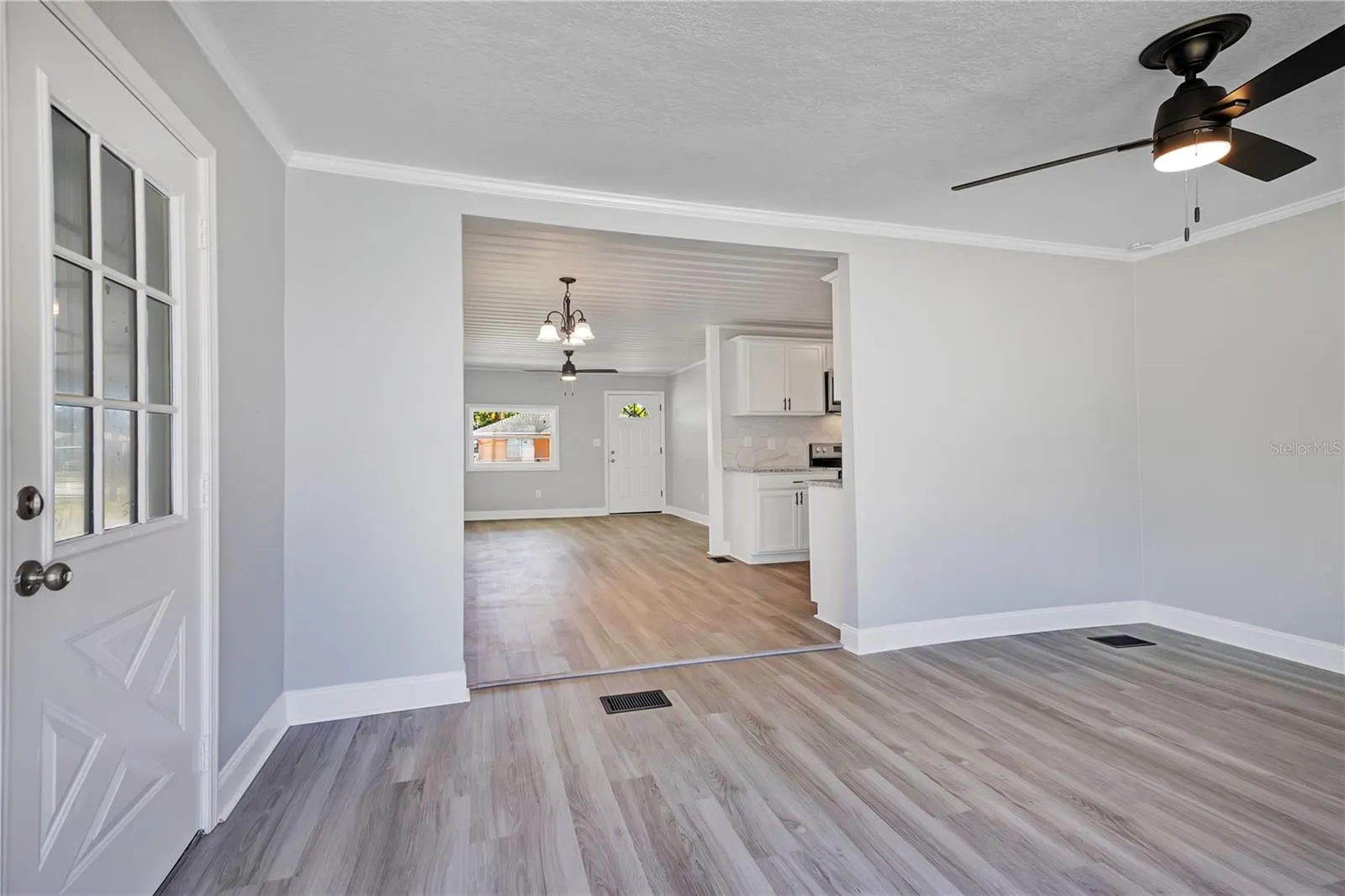 5926 CRAFTON DR
