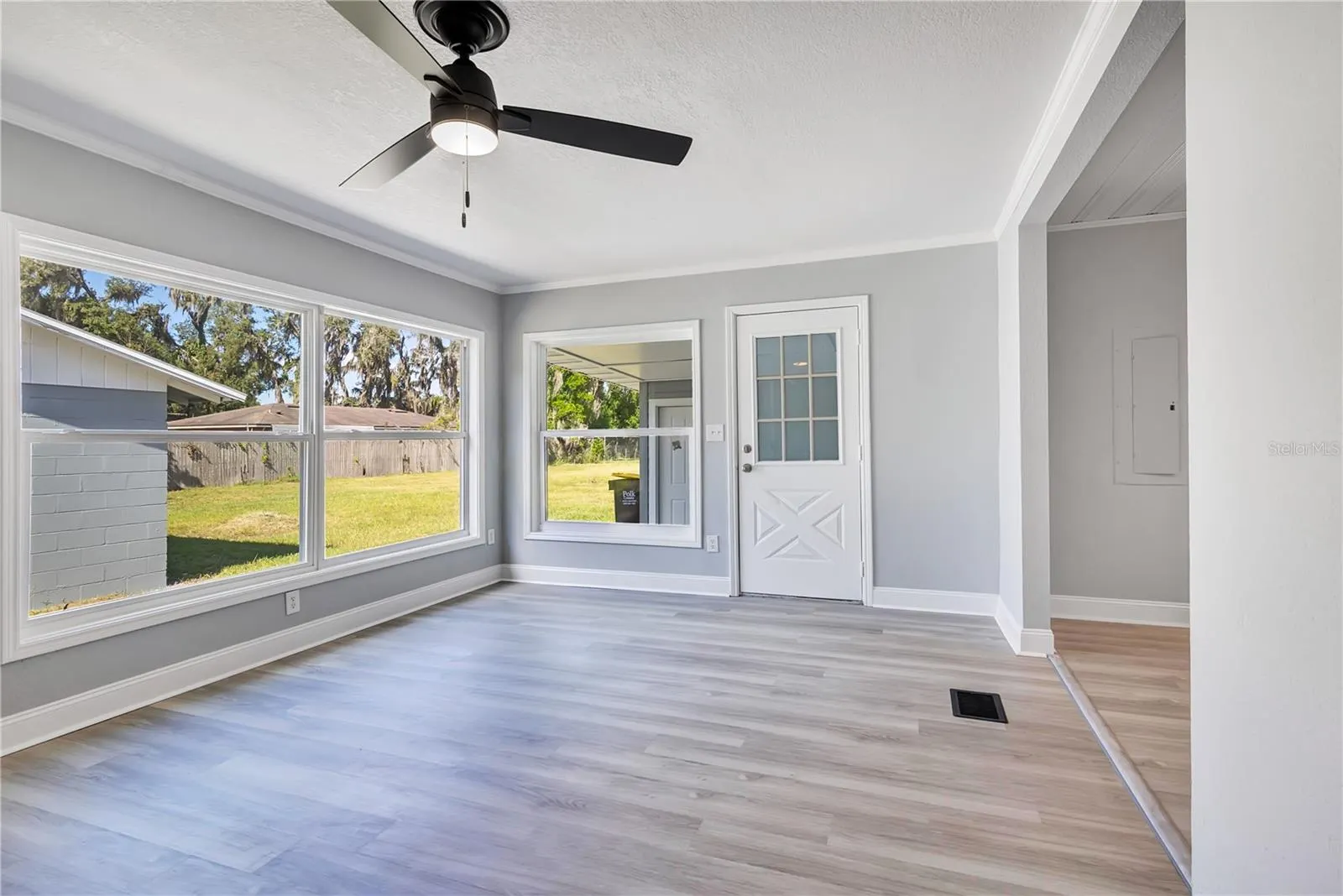 5926 CRAFTON DR