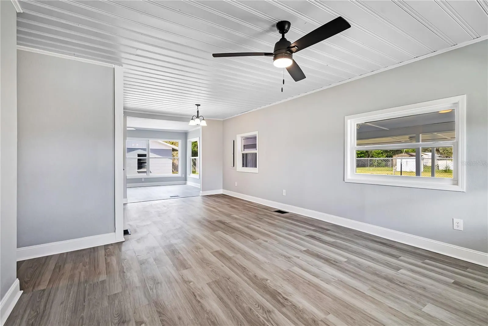 5926 CRAFTON DR