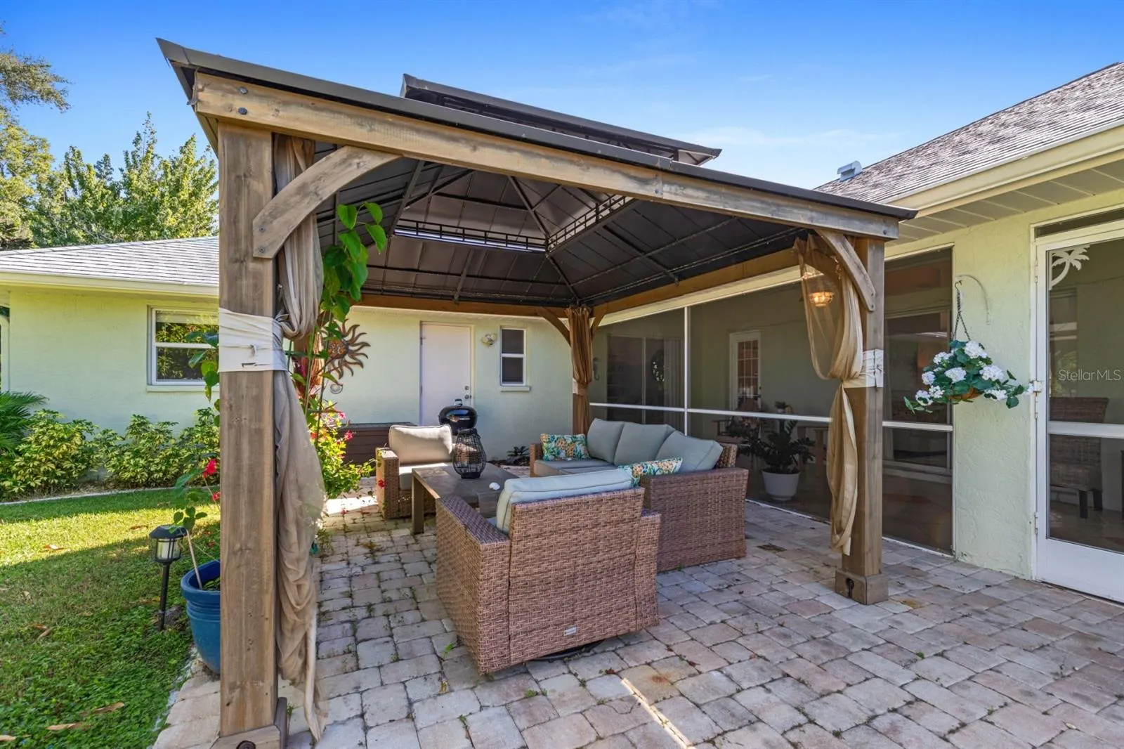 9358 CASA GRANDE AVE
