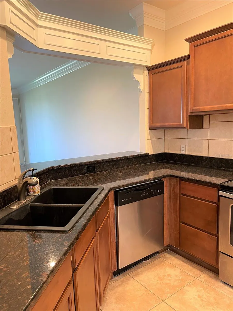 489 ENCLAVE PL #31 #31